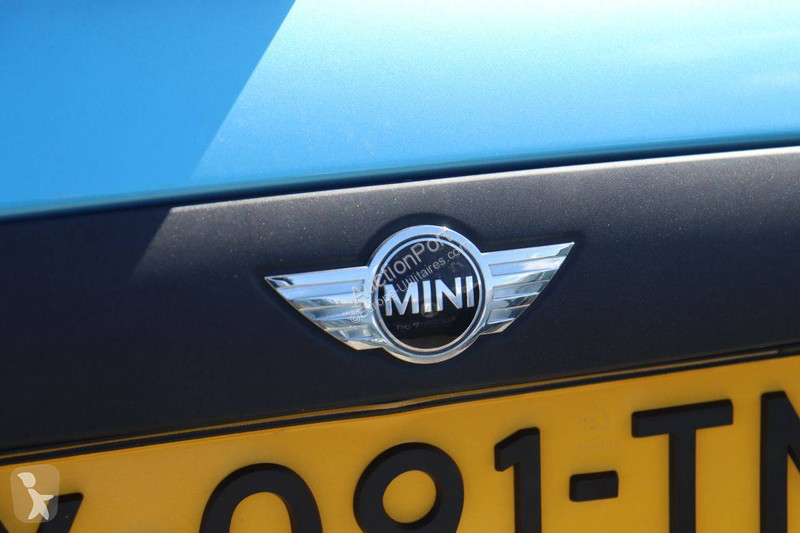 Mini One van