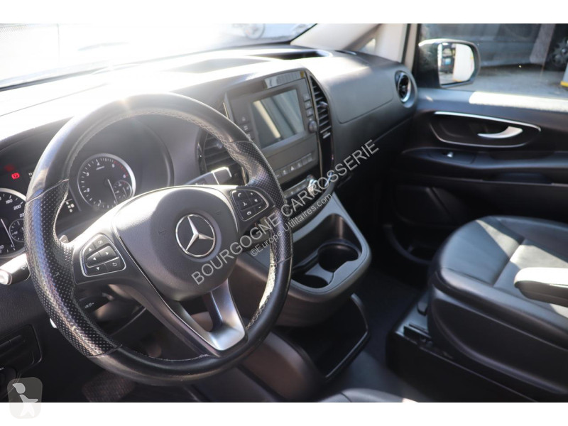 Mercedes  van