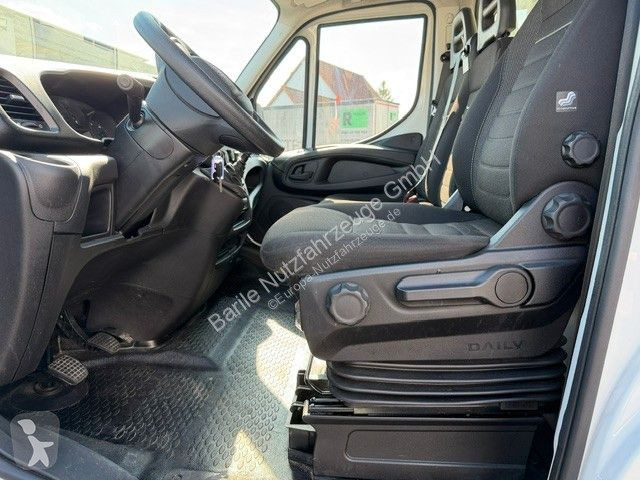 Veículo utilitário Iveco 35C16