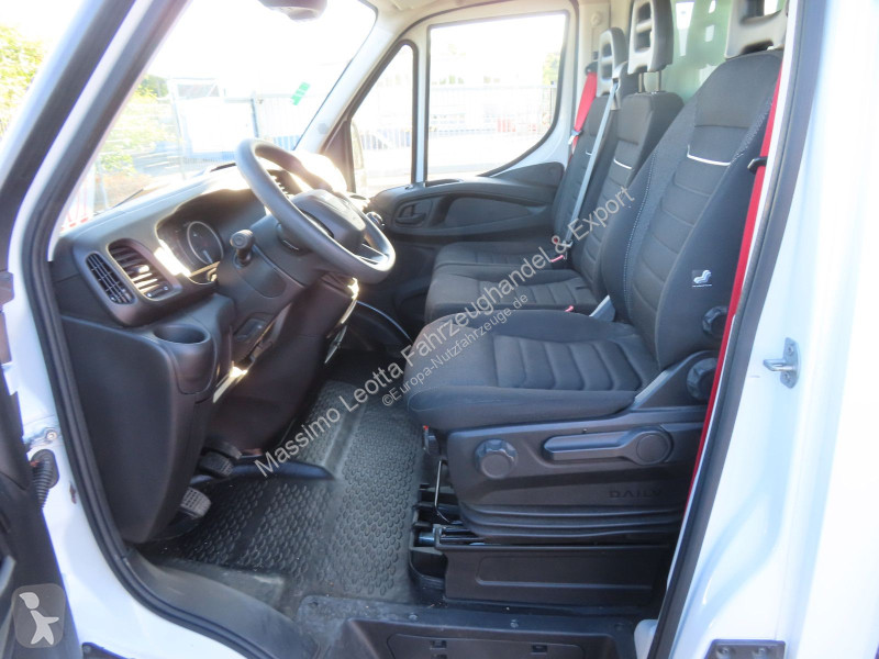 Furgoneta Iveco 35C16 3,0  Seitl Tür FZ.102
