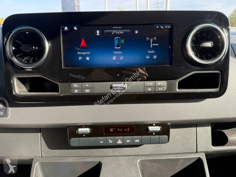 Коммерческий автомобиль Mercedes 317 CDI 9G...