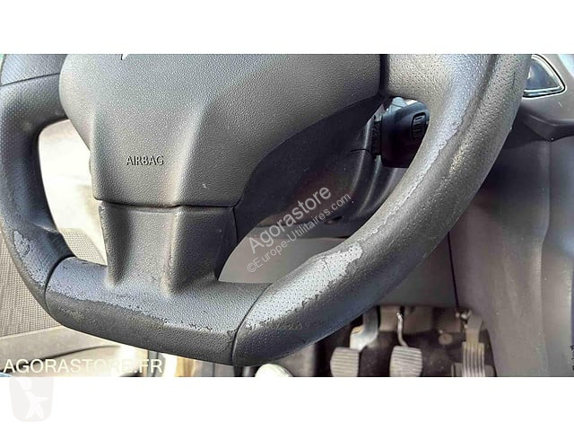 Коммерческий автомобиль