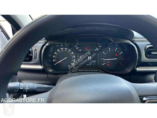Коммерческий автомобиль