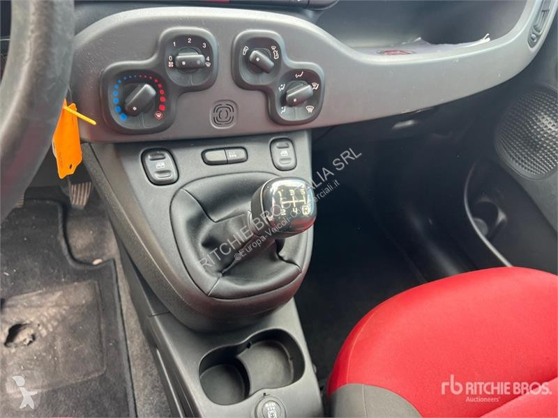 Veículo utilitário Fiat Cargo Van