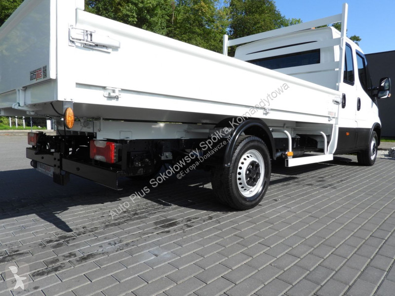 Veículo utilitário Iveco 35S14 DAILY