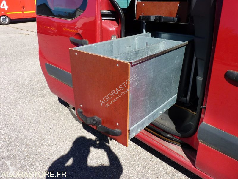 Véhicule utilitaire Citroën BERLINGO