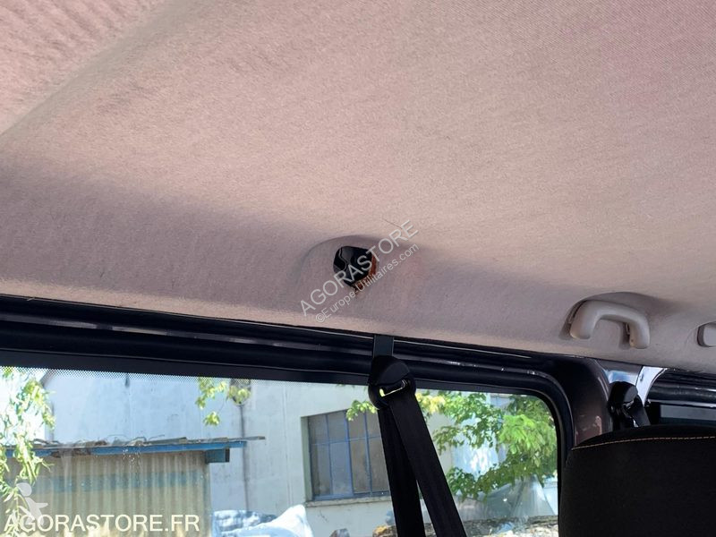 Véhicule utilitaire Renault TRAFIC