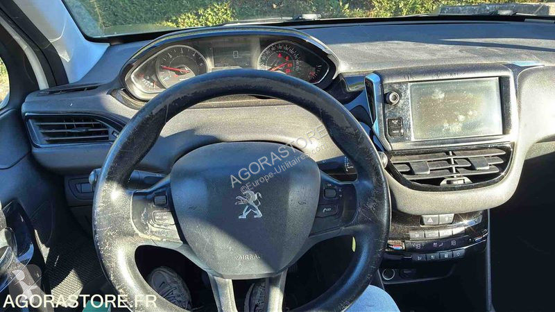 Véhicule utilitaire Peugeot 208