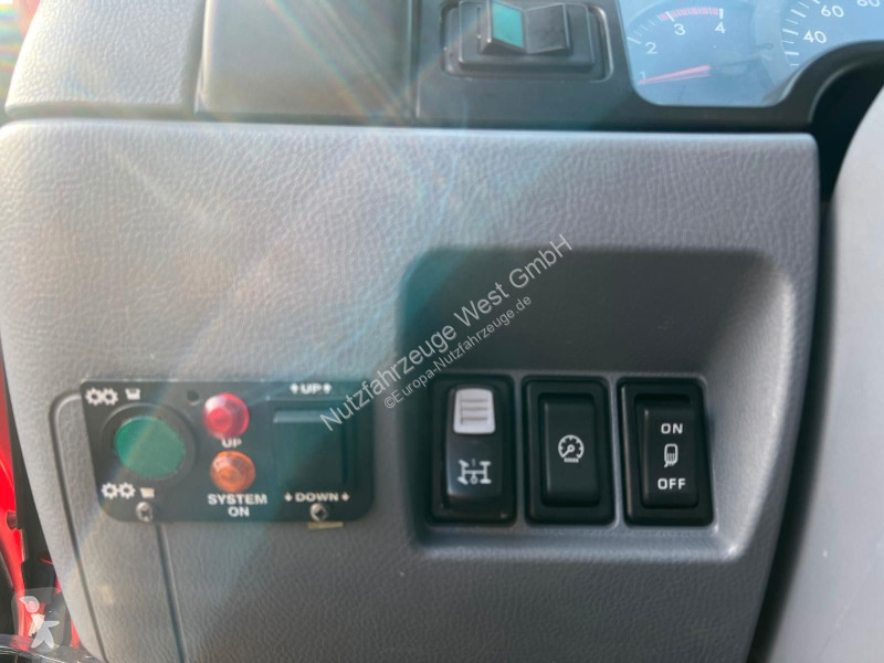 Véhicule utilitaire Mitsubishi 7c14...