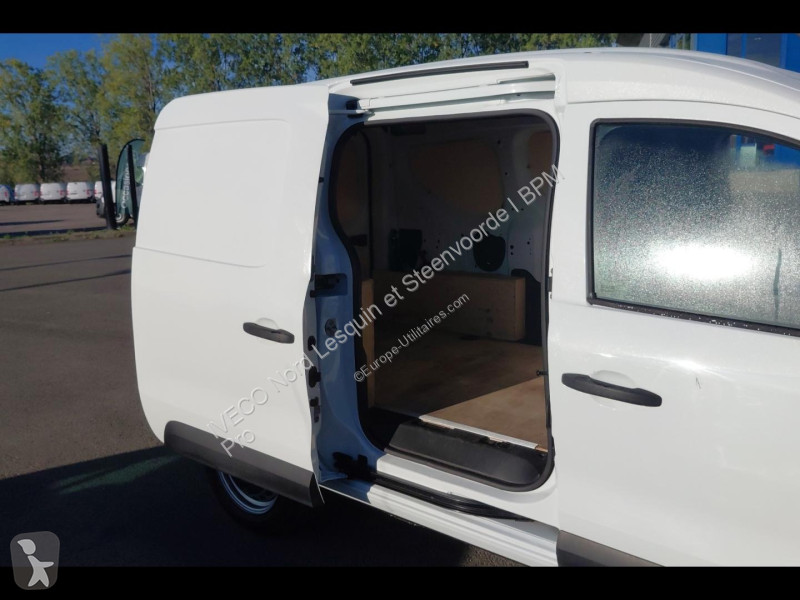 Véhicule utilitaire Renault Van 1.5 Blue dCi...