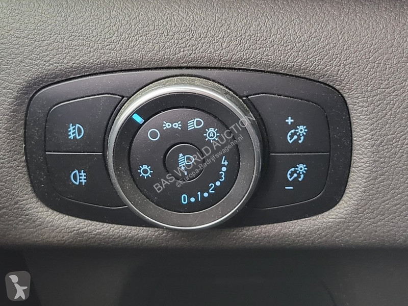 Véhicule utilitaire Ford 300 2.0 TDCI L1H1...