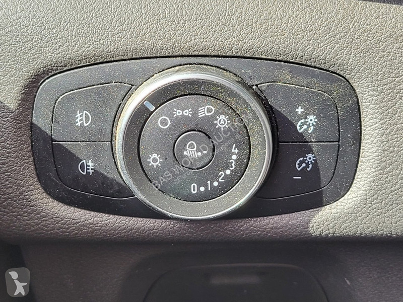 Véhicule utilitaire Ford 300 2.0 TDCI L1H1...