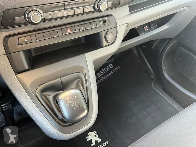 Véhicule utilitaire Peugeot EXPERT