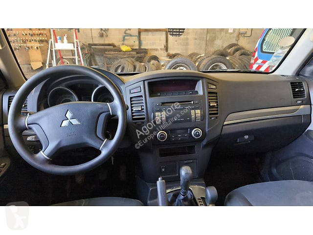 Véhicule utilitaire Mitsubishi PAJERO