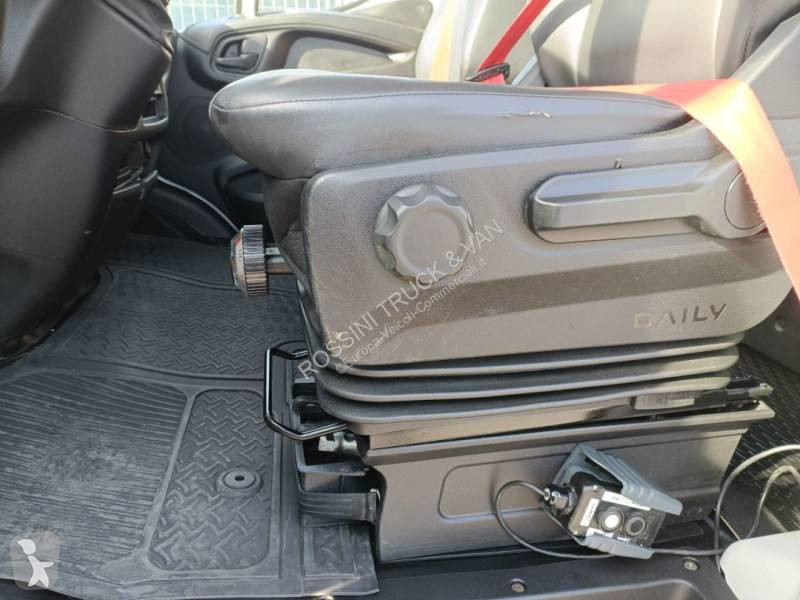 Veicolo commerciale Iveco 35C16 D