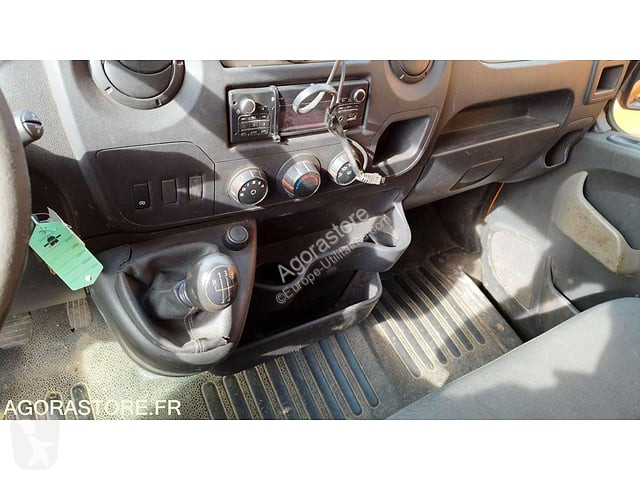Коммерческий автомобиль