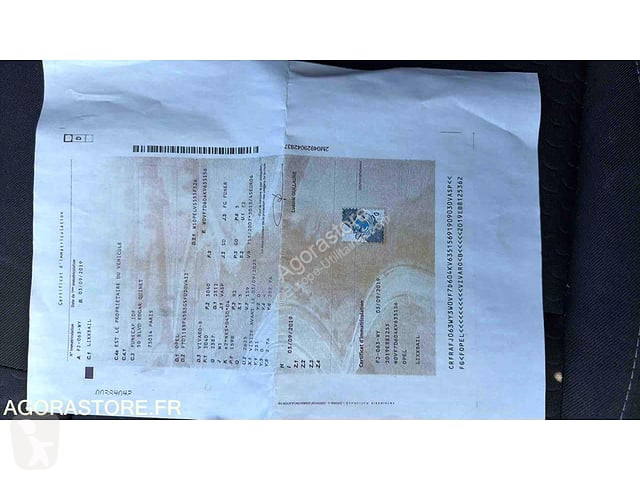 Коммерческий автомобиль