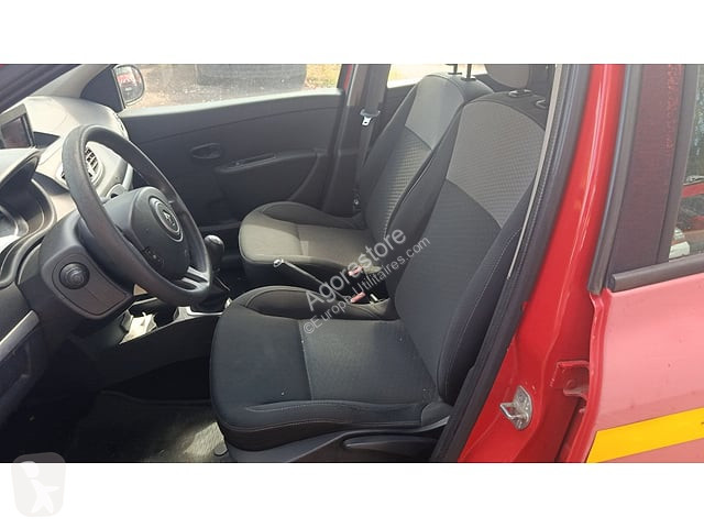 Коммерческий автомобиль Renault CLIO
