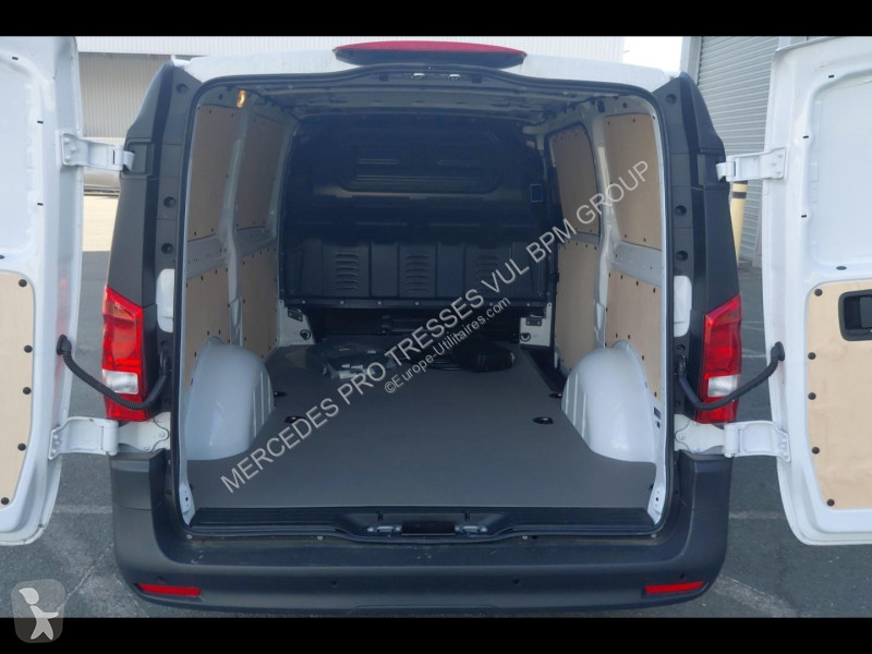 Коммерческий автомобиль Mercedes Vito Fg 112...