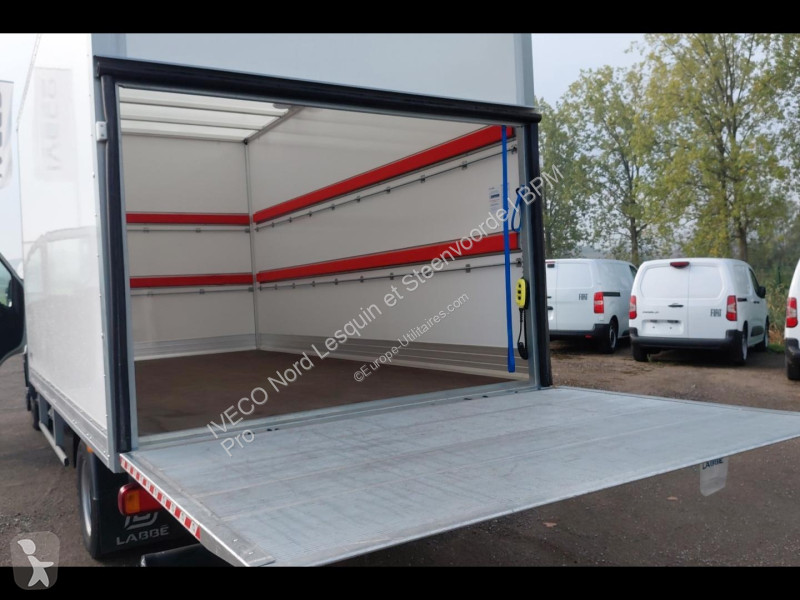 Nyttofordon Iveco 35C16H EMP 4100