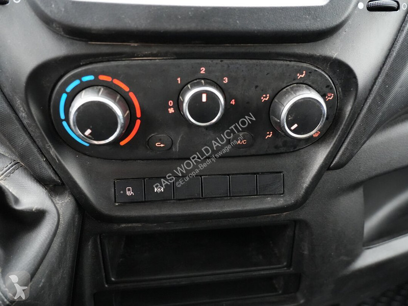 عربة نفعية Iveco 35C18