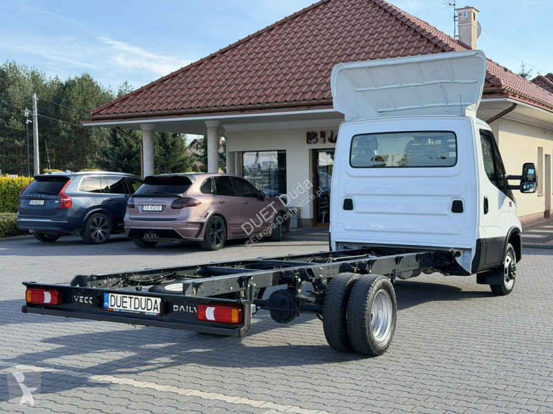 Furgoneta Iveco 35C18