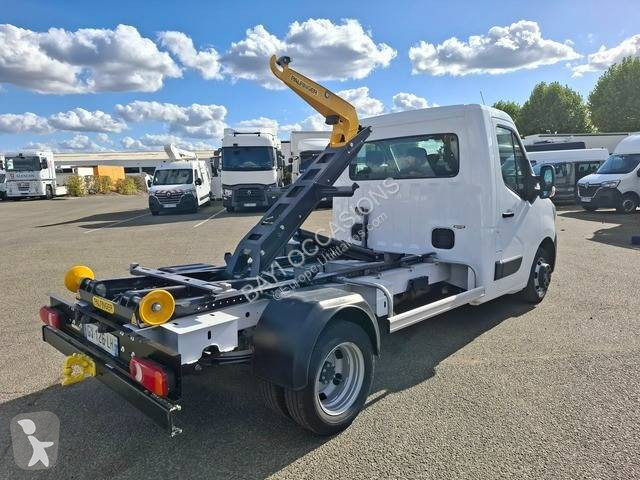 Véhicule utilitaire Renault 130.35