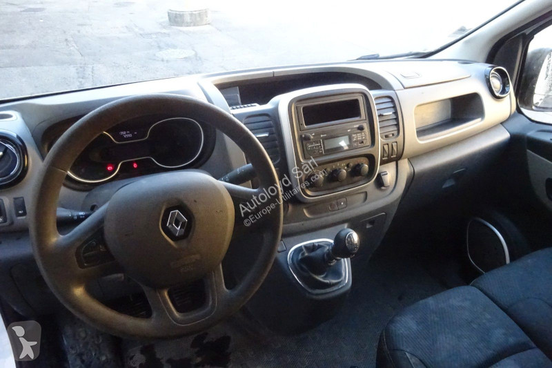 Véhicule utilitaire Renault TRAFIC 1.6 DCI 120...