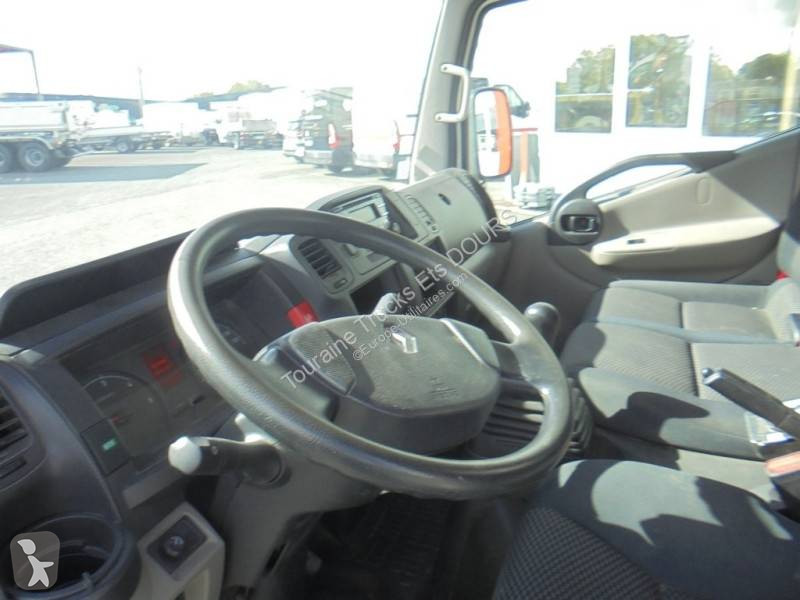Véhicule utilitaire Renault 130 2.5 DCI