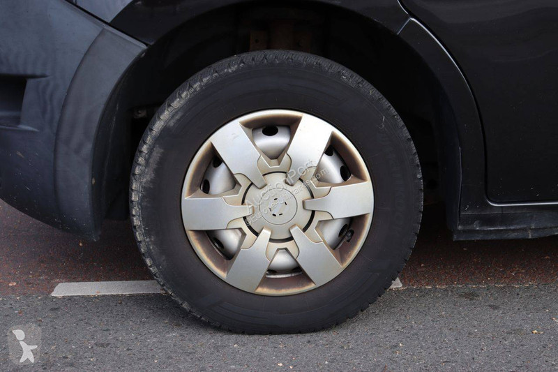 Véhicule utilitaire Nissan