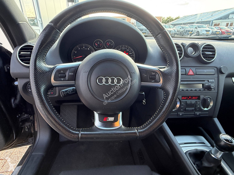 Véhicule utilitaire Audi A3