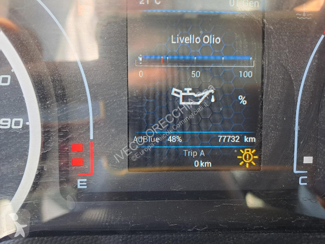 Véhicule utilitaire Iveco 35C18H