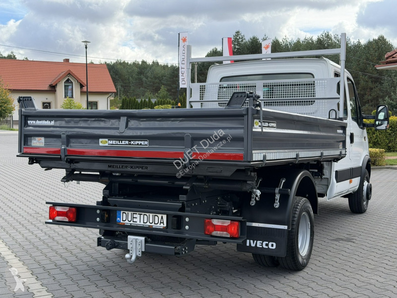 Véhicule utilitaire Iveco 70C18 V H