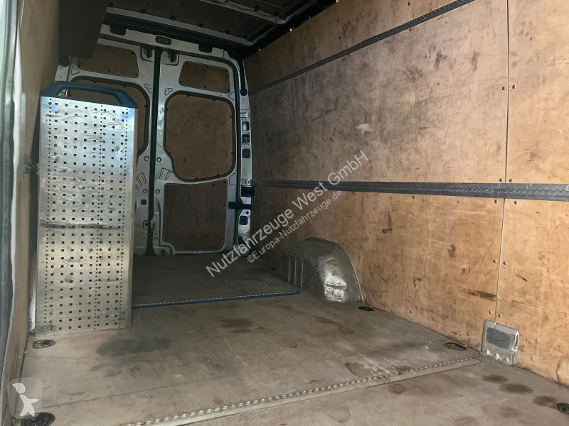Véhicule utilitaire Mercedes 315 CDI...