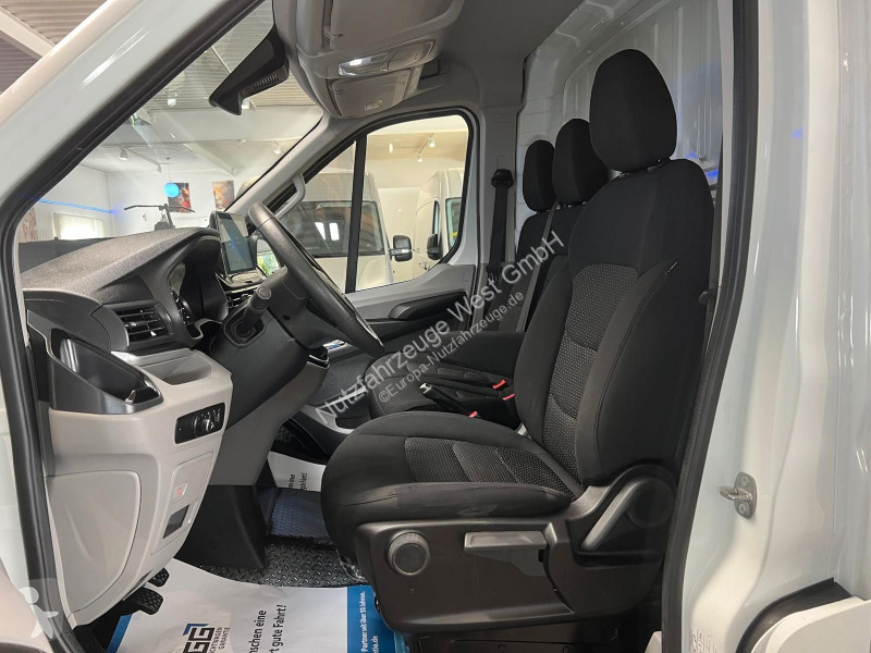 Véhicule utilitaire Maxus 9 L3H2...