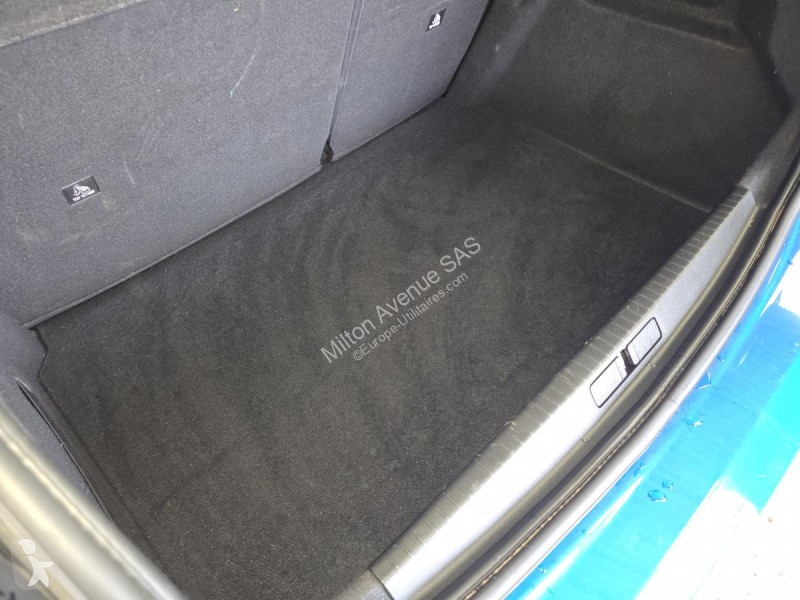 Véhicule utilitaire Peugeot 1.2i PureTech 12V -...
