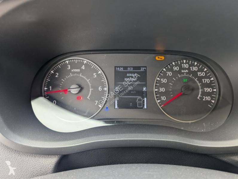 Véhicule utilitaire Renault 2.3 DCI 145