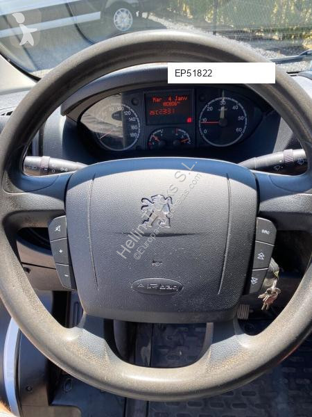 Véhicule utilitaire Peugeot