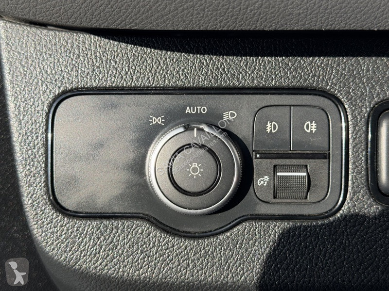 Véhicule utilitaire Mercedes 319 CDI 4X4...