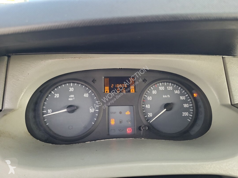 Véhicule utilitaire Opel 90PK