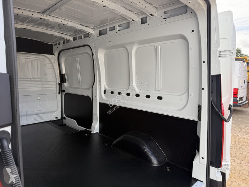 Véhicule utilitaire Maxus e 9 89kWh 204PK e 9
