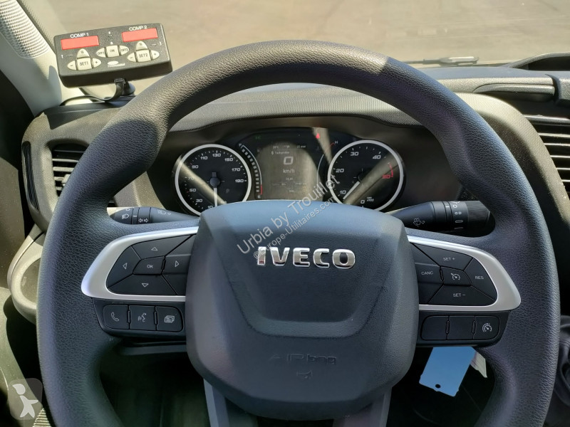 Véhicule utilitaire Iveco FRIGO 12M3 160 CV RJ...