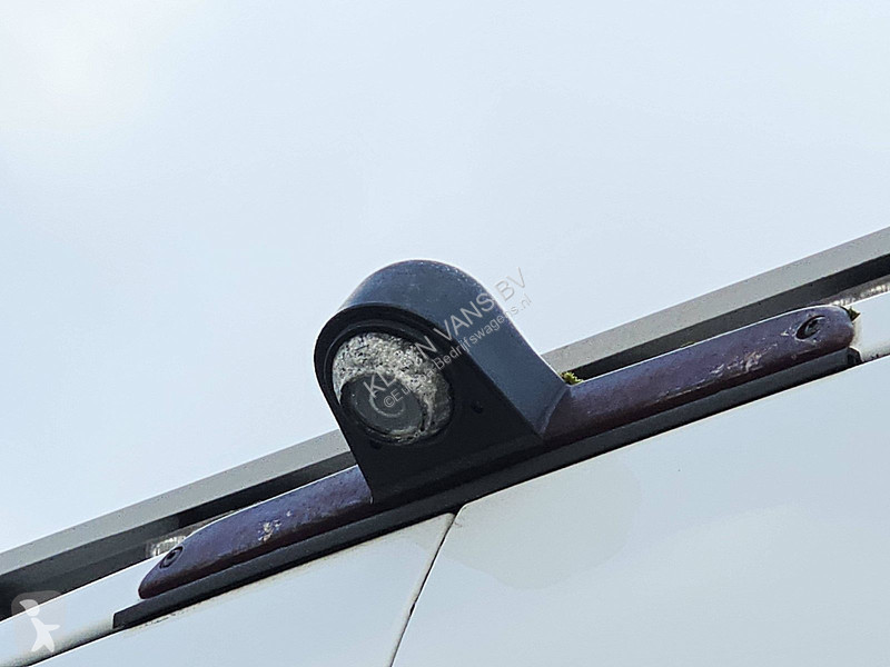 Véhicule utilitaire Mercedes 519 L2H2 N1 V6...