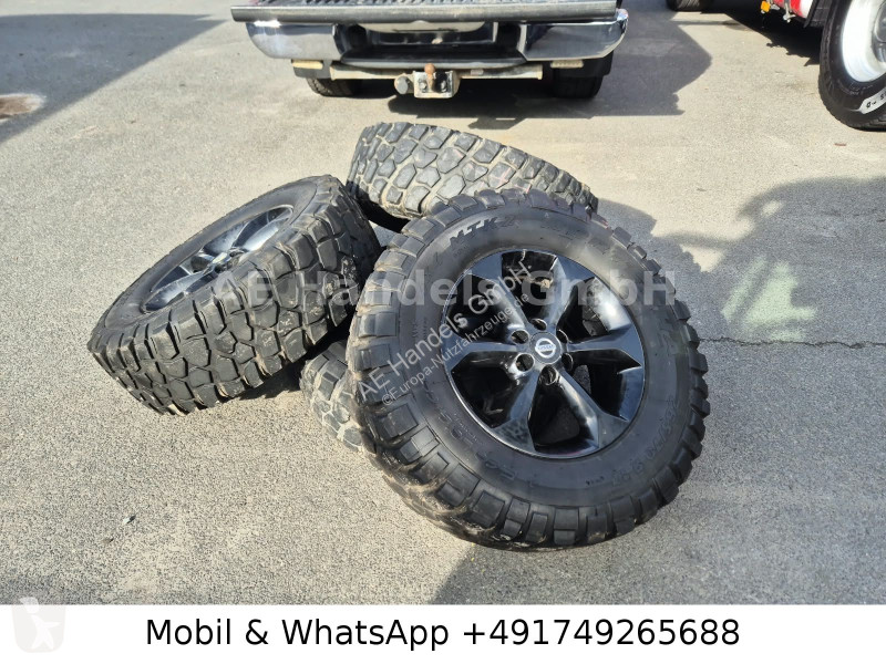 Nissan 2,5 dCi Double Cab 4X4 * Leder/AHK/Navi van
