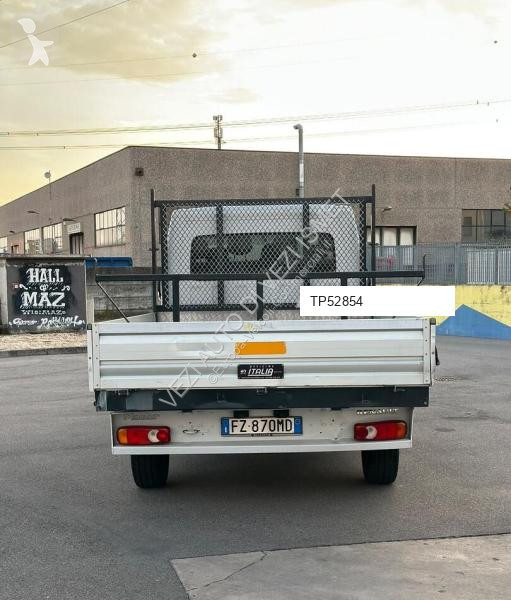 Renault master van