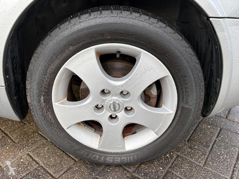 Užitkové vozidlo Nissan 1.8 L + MANUAL + AIR...