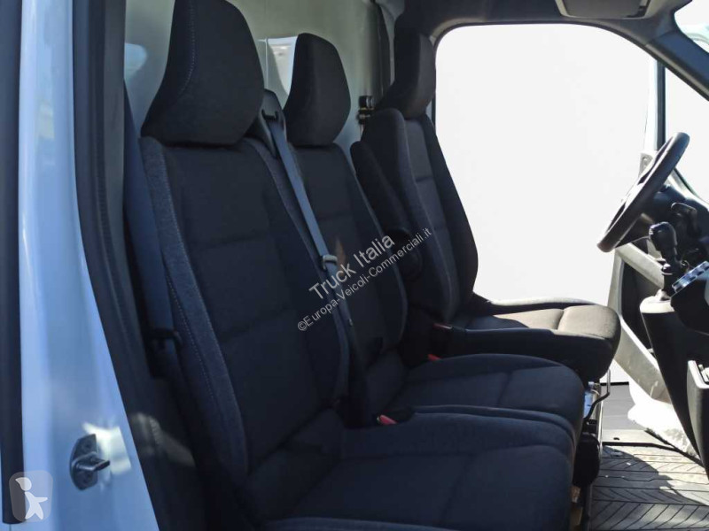 Renault IV - FWD T35 2.0 blue dci 150cv L3H2...