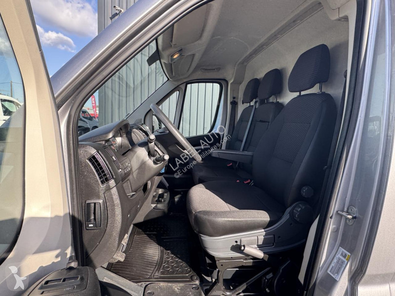 Véhicule utilitaire Opel MOVANO 3T5 L3H2 2.2...