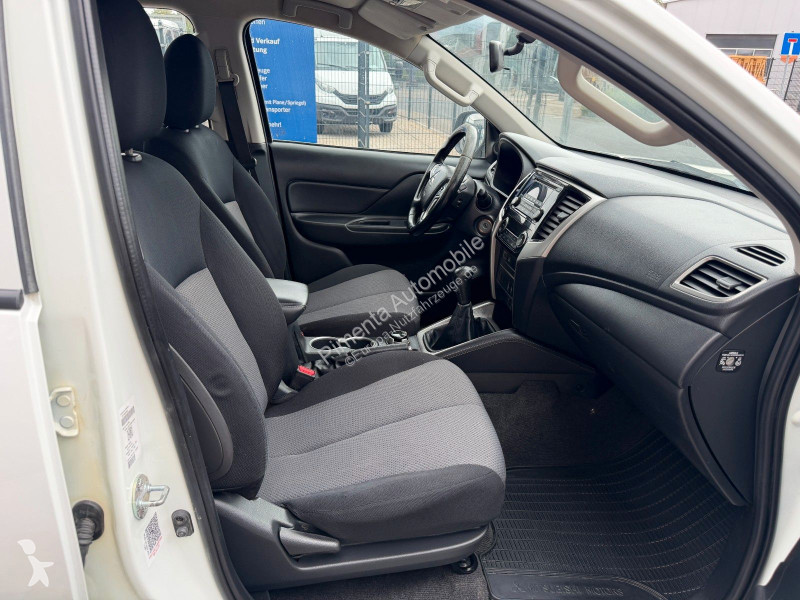 Mitsubishi M-PRO 4x4 AHK 3,1t 220DI-D 5Sitzer...