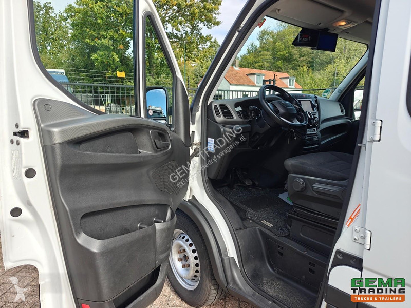 Furgoneta Iveco 4x2 Hi-Matic Sleeper Cab Euro6...